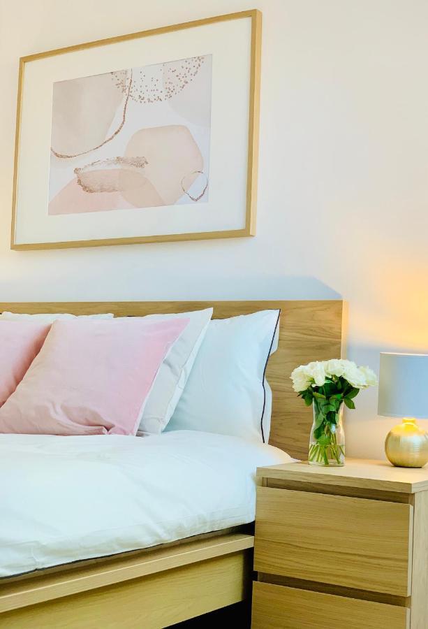 Apartament Pietrowy W Centrum Klodzka Z Darmowym Parkingiem โควอตสโก ภายนอก รูปภาพ