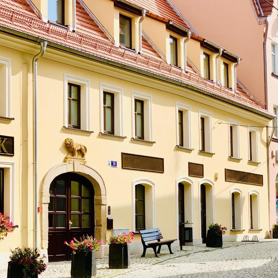 Apartament Pietrowy W Centrum Klodzka Z Darmowym Parkingiem โควอตสโก ภายนอก รูปภาพ
